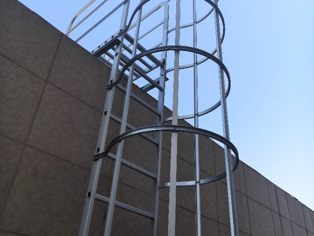 金山區(qū)家用鋁合金爬梯 誠信經(jīng)營 上海市常鵬金屬制品供應(yīng)