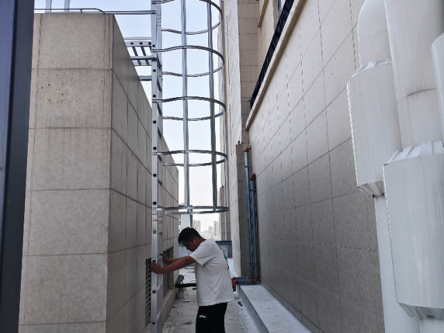 寶山區(qū)家用鋁合金爬梯 誠信經(jīng)營 上海市常鵬金屬制品供應(yīng)