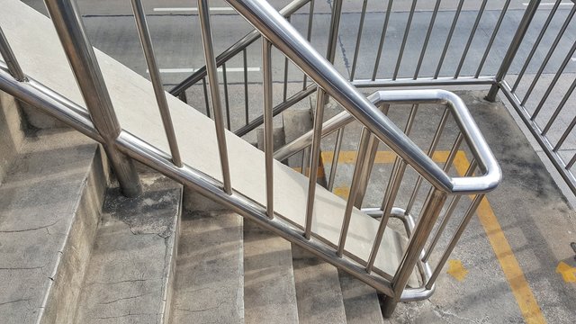 虹口區(qū)鋼結(jié)構(gòu)樓梯報價 貼心服務(wù) 上海市常鵬金屬制品供應(yīng)