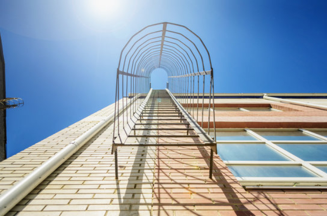 閔行區(qū)檢查井鋼爬梯 貼心服務(wù) 上海市常鵬金屬制品供應(yīng)