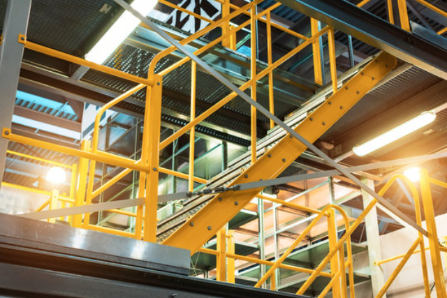 寶山區(qū)鋼結(jié)構(gòu)樓梯焊接制作 誠(chéng)信為本 上海市常鵬金屬制品供應(yīng)