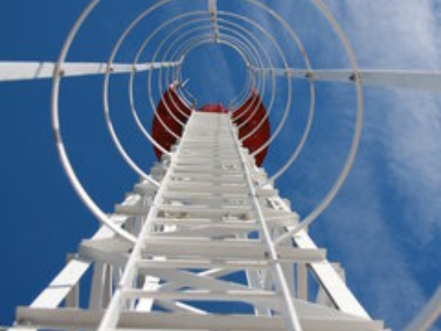 金山區(qū)鋼爬梯報價 誠信為本 上海市常鵬金屬制品供應(yīng)