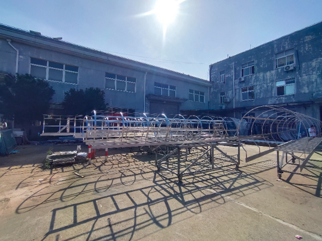 嘉定區(qū)簡易鋼爬梯 值得信賴 上海市常鵬金屬制品供應(yīng)