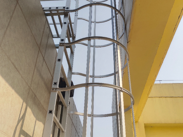 虹口區(qū)家用鋁合金爬梯 貼心服務(wù) 上海市常鵬金屬制品供應(yīng)