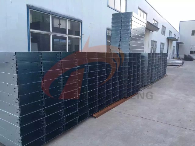 湖南桥架定制 值得信赖 上海市常鹏金属制品供应
