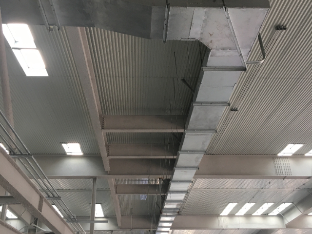 寶山區(qū)無(wú)蓋橋架 貼心服務(wù) 上海市常鵬金屬制品供應(yīng)