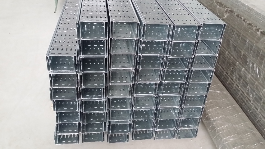 浦東新區(qū)吊架式橋架 值得信賴(lài) 上海市常鵬金屬制品供應(yīng)