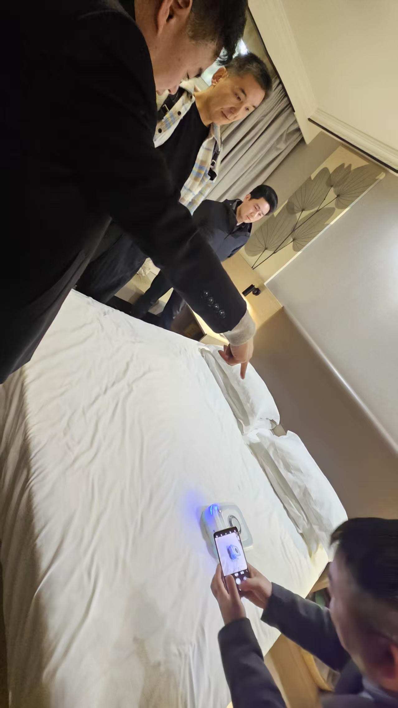 韩国客户到访烽唐考察 除螨仪项目阶段验收圆满成功