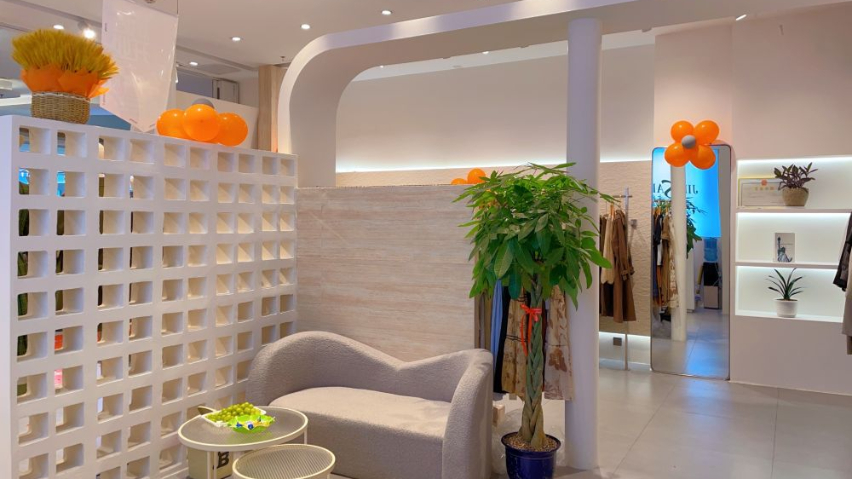 金華潮牌時尚女裝咨詢 來電咨詢 金華吉米賽歐服飾供應(yīng)