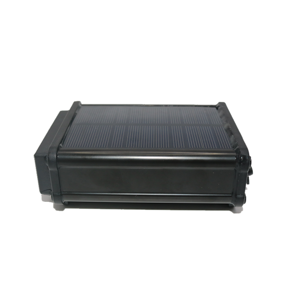 太陽能款牛羊定位器