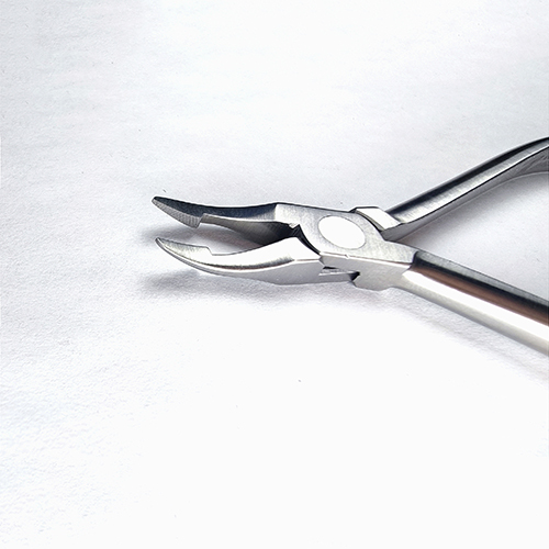 NK24-44 細頭溫氏鉗-Weingart plier 14cm