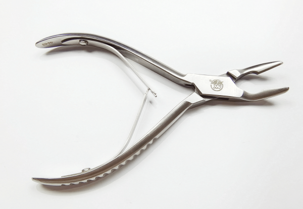 NK44-52 咬骨鉗 雙關節 彎 15cm-Bone Rongeur 15cm cvd narrow tip