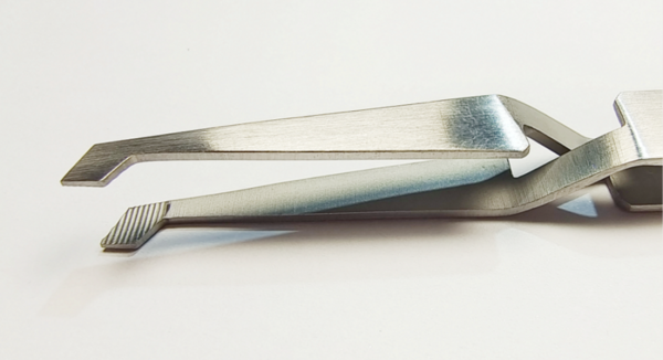 NK28-13 托槽鑷(多用型) 2號 13cm-Bracket Placing Tweezers 13cm