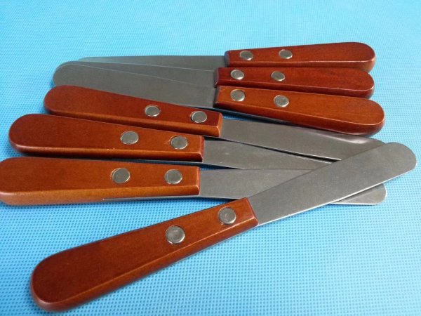 石膏調刀（木柄）-Plaster Spatula (wooden handle) 
