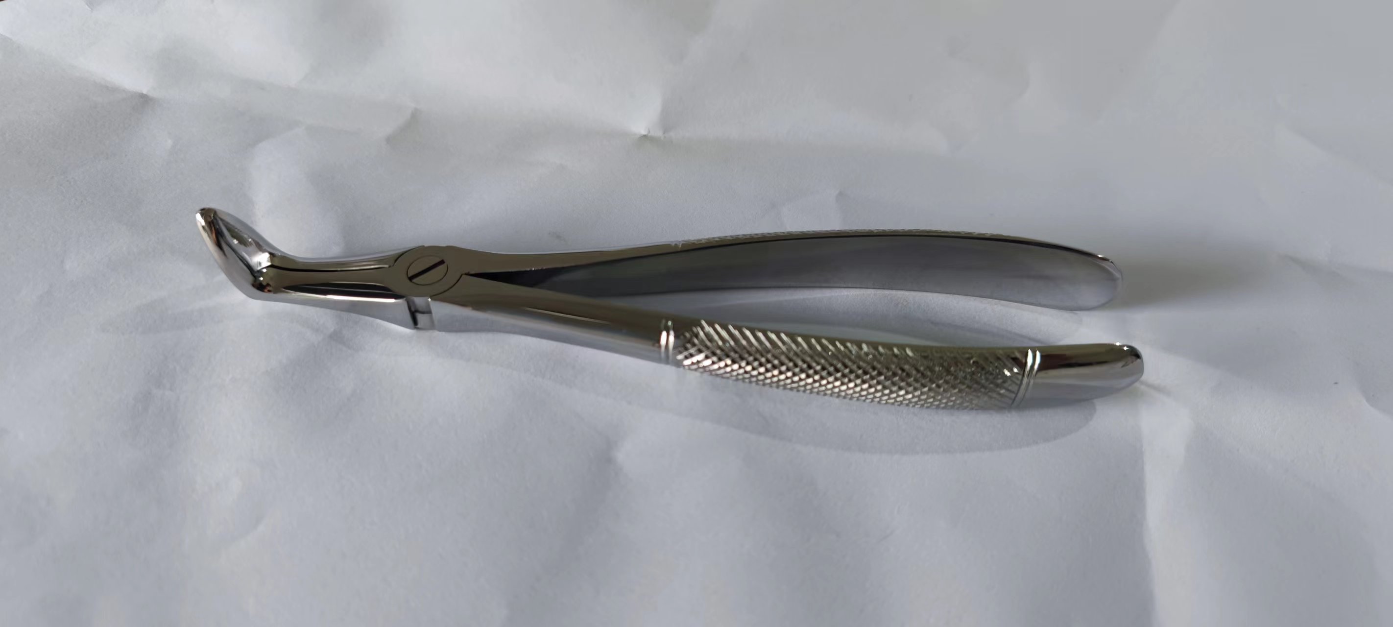 NK44-03 成人下頜根尖鉗-Extracting Forceps, Lower roots