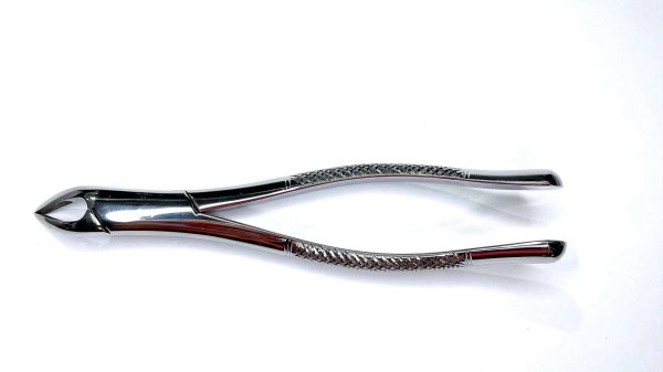 NK44-15 成人上頜前牙鉗-Extracting Forceps, Upper premolars, incisors & roots