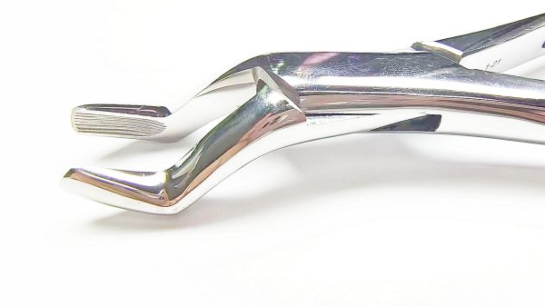 NK44-24 成人上頜磨牙鉗 (波浪柄)-Extracting Forceps, Upper molars str wavy handle