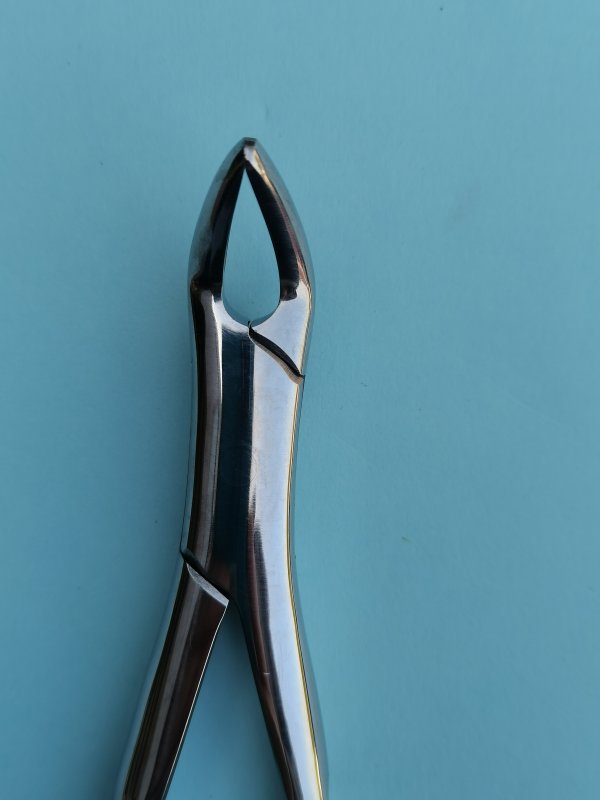 NK44-34 成人下頜前牙鉗 (波浪柄)-Extr. Forceps, Lower premolars, incisors roots new handle 
