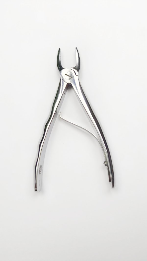NK44-48 兒童上頜前牙鉗 (波浪柄)-Chrildren Extr. Forceps, Upper incisors canines new handle