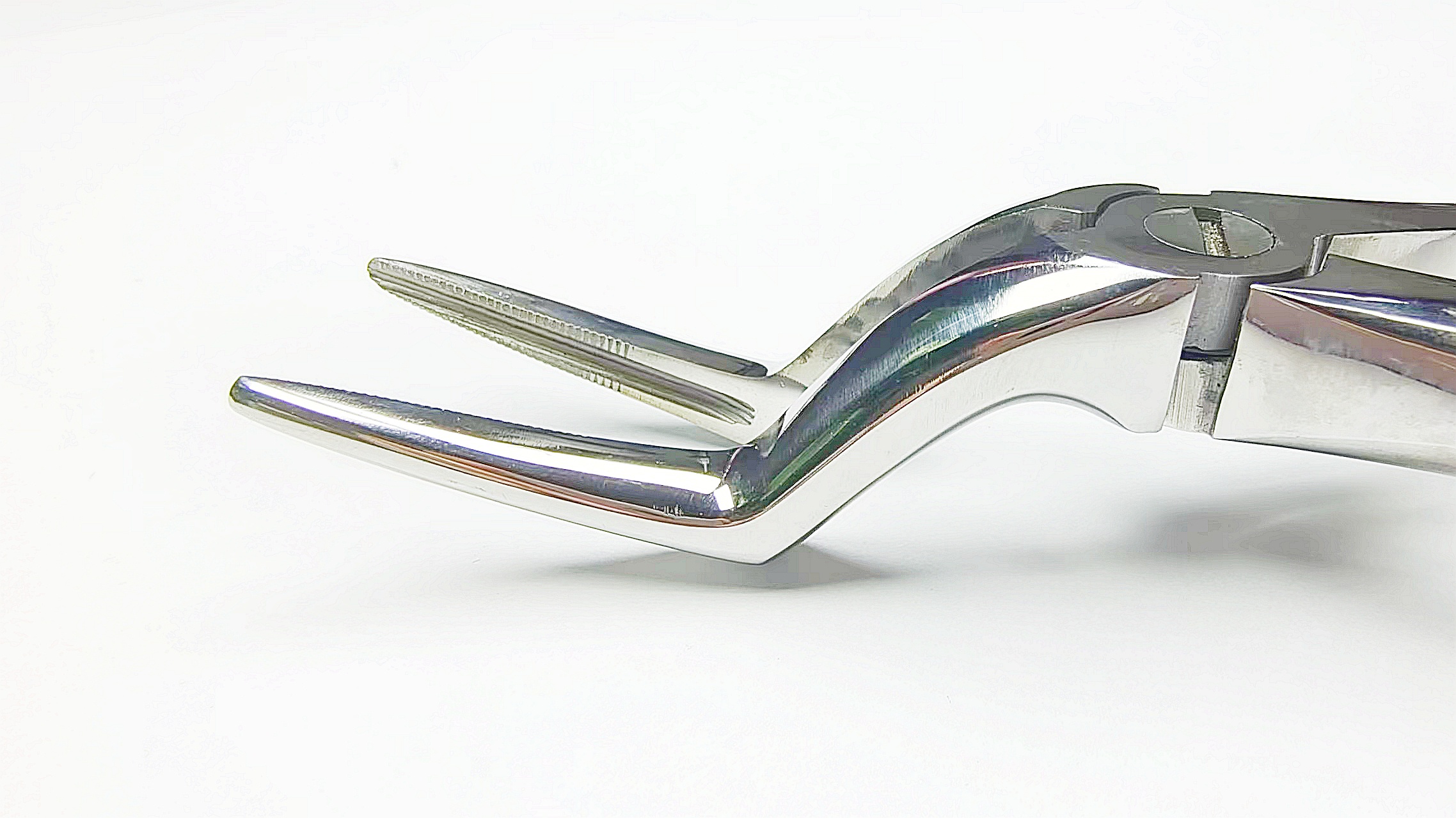 NK44-27 成人上頜根尖鉗 (波浪柄)-Extracting Forceps,Upper roots (parallel beaks) new handle