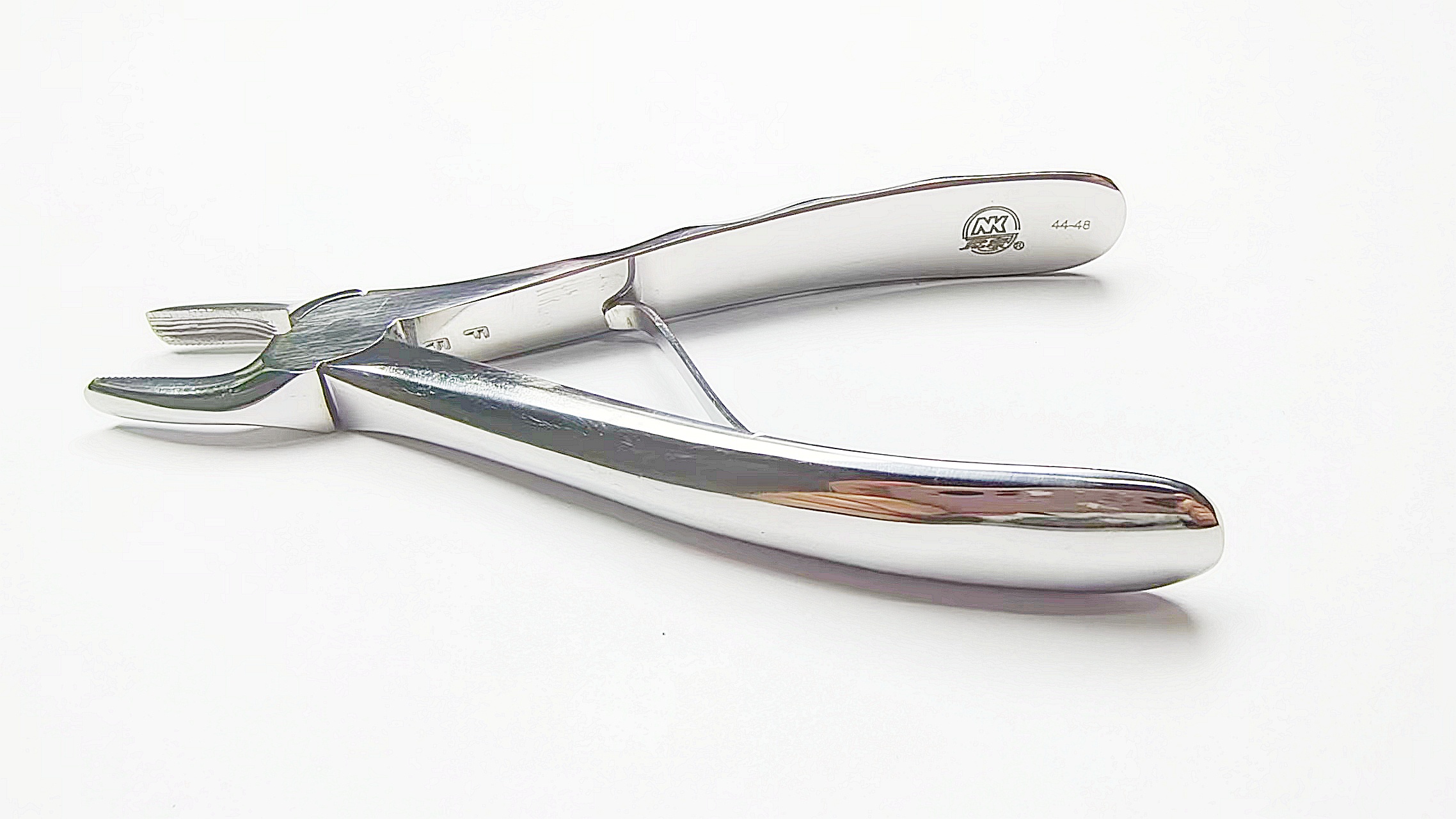 NK44-48 兒童上頜前牙鉗 (波浪柄)-Chrildren Extr. Forceps, Upper incisors canines new handle