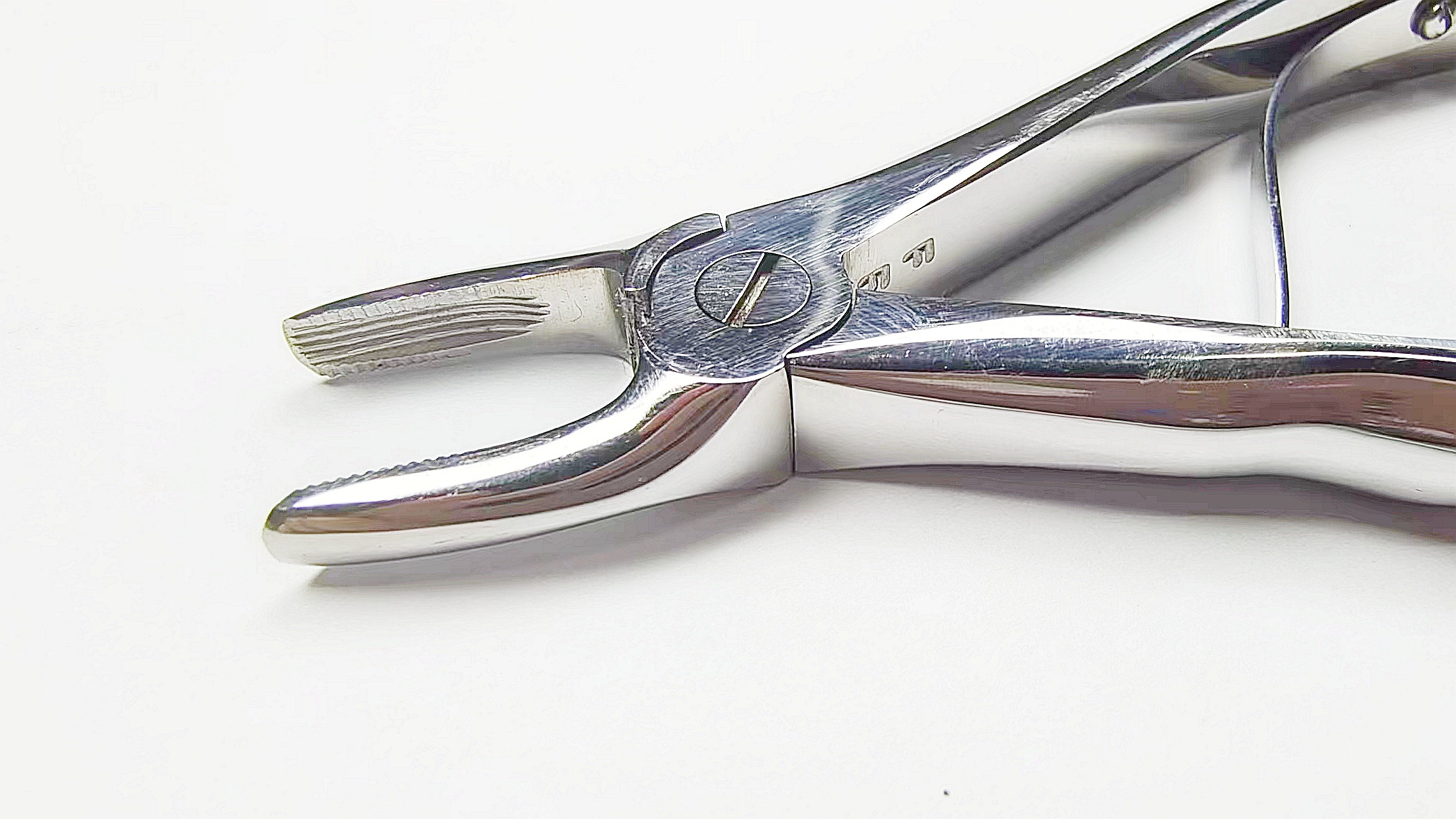 NK44-48 兒童上頜前牙鉗 (波浪柄)-Chrildren Extr. Forceps, Upper incisors canines new handle