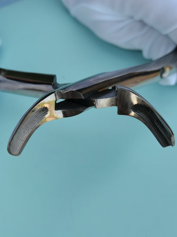 NK44-31 成人上頜左磨牙鉗 (波浪柄)-Extracting Forceps, Upper molars Left side,new handle