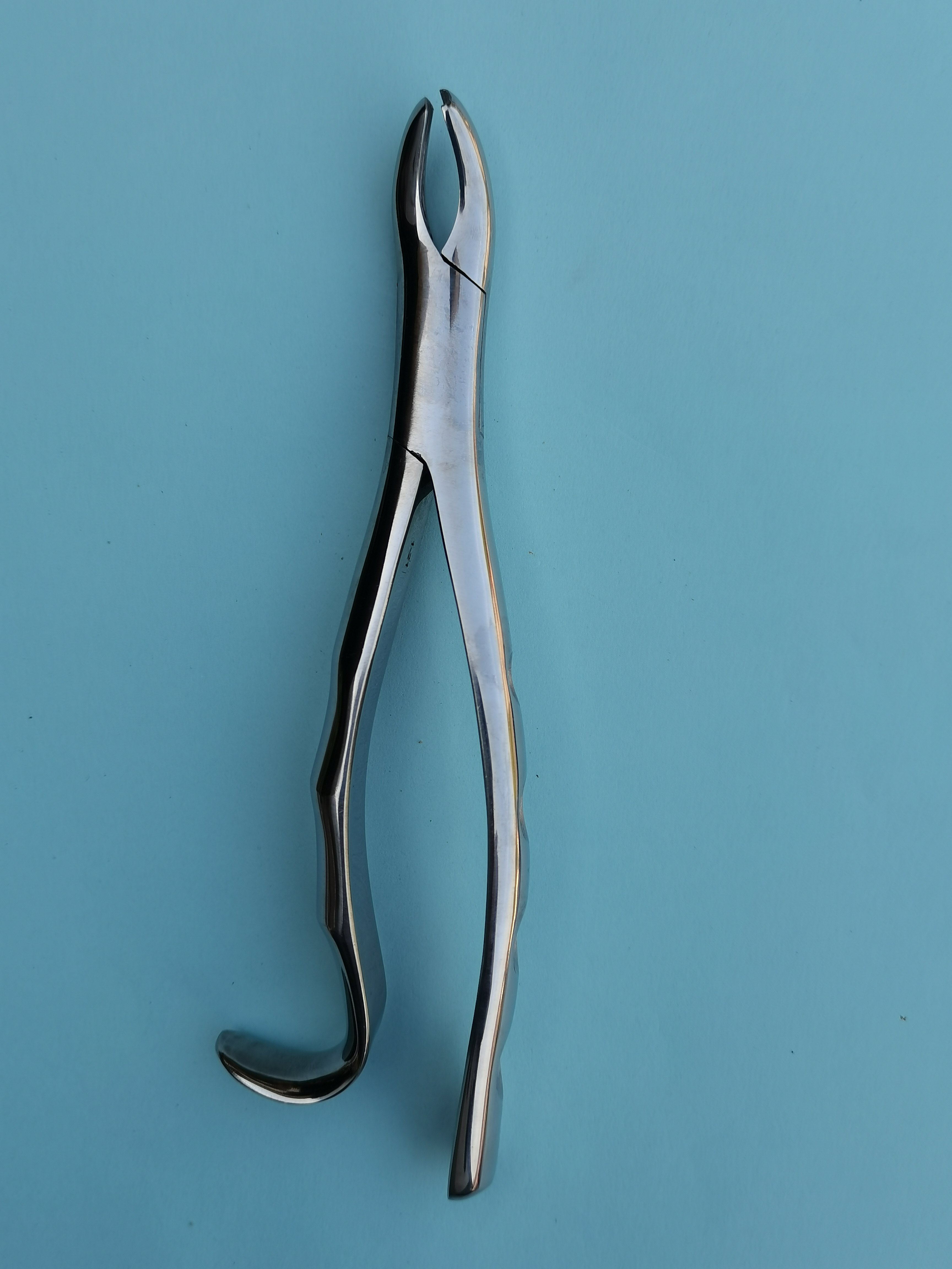 NK44-31 成人上頜左磨牙鉗 (波浪柄)-Extracting Forceps, Upper molars Left side,new handle