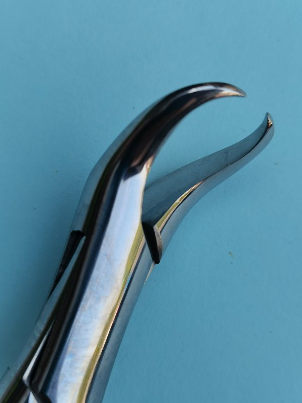 NK44-30 成人牛角鉗 (波浪柄)-Extracting Forceps, Lower molars (Cow-horn beak) new handle