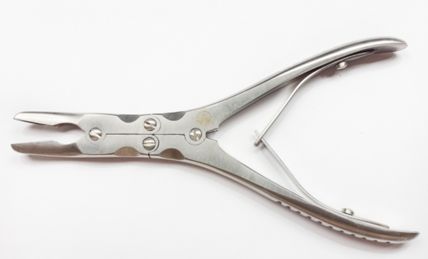 NK44-52 咬骨鉗 雙關節 彎 15cm-Bone Rongeur 15cm cvd narrow tip