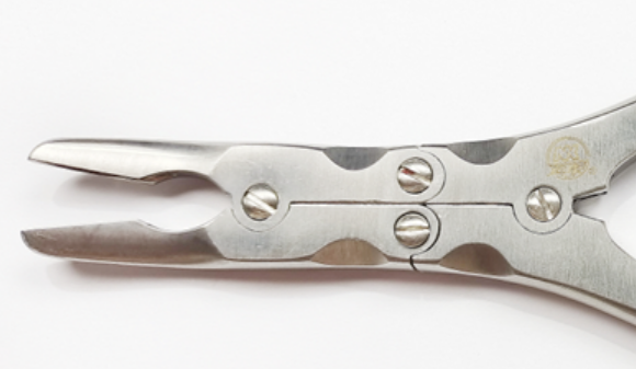 NK44-52 咬骨鉗 雙關節 彎 15cm-Bone Rongeur 15cm cvd narrow tip