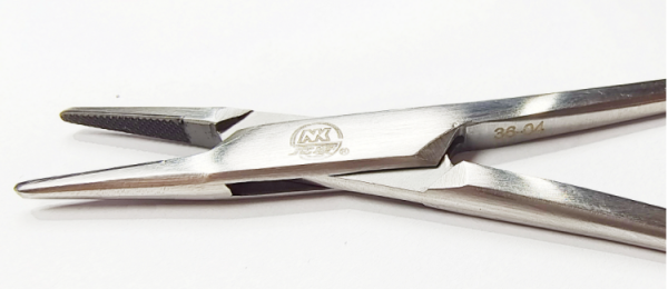 NK36-04 持針鉗 蚊式鑲嵌 直 14cm-Needle Holders, Micro-Vascula TC str 14cm 