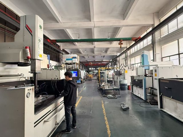 江蘇蛋糕轉盤壓鑄模具加工,壓鑄模