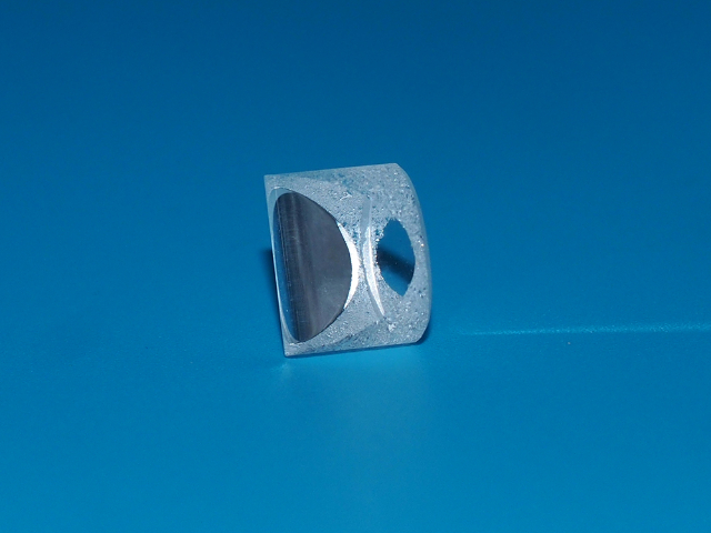 广东高均匀性鲍威尔棱镜厂家直销,鲍威尔棱镜