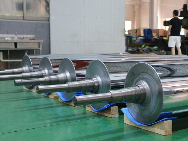 常州復(fù)膜鐵鏡面輥批發(fā)零售 鑄造輝煌 常州寶麗精誠機(jī)械供應(yīng);