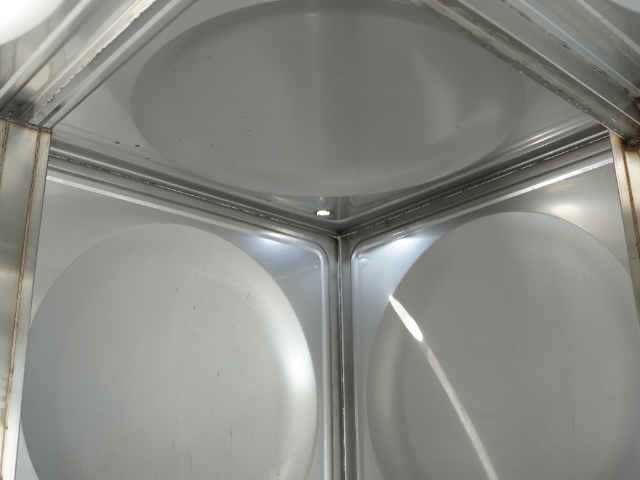 保溫型無(wú)拉筋水箱接口數(shù)量能不能增加 蕪湖君如保溫材料股份供應(yīng)