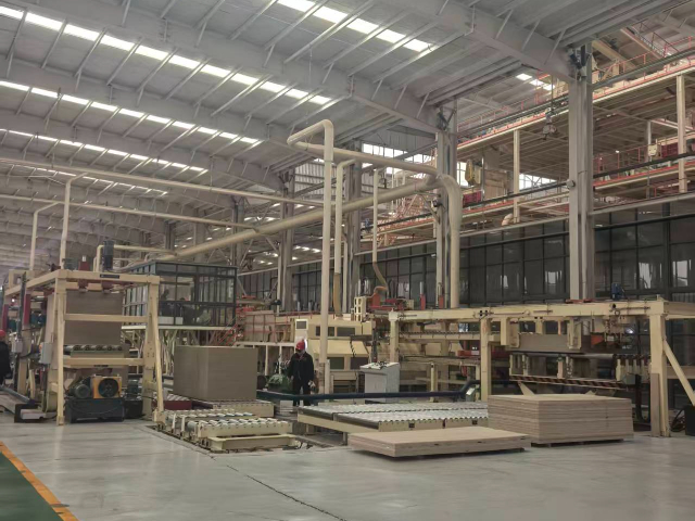 河南刨花板價(jià)格 彌合實(shí)業(yè)發(fā)展供應(yīng)