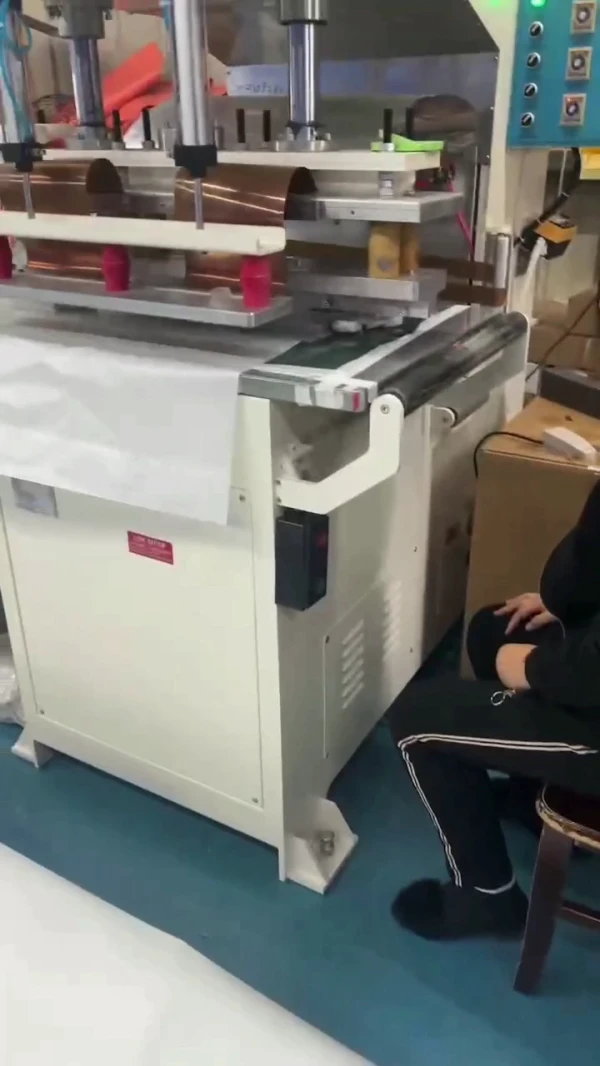 高周波膜材熱合機(jī)（高頻篷布焊接機(jī)）
