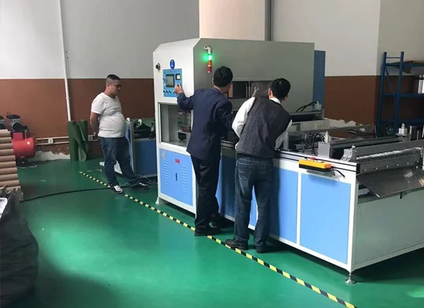 全自動(dòng)電熱膜封套熱合機(jī)