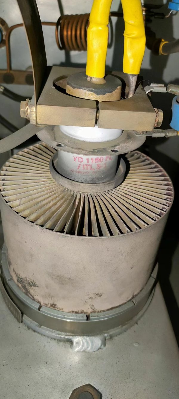 高周波維修（電子管燒壞）