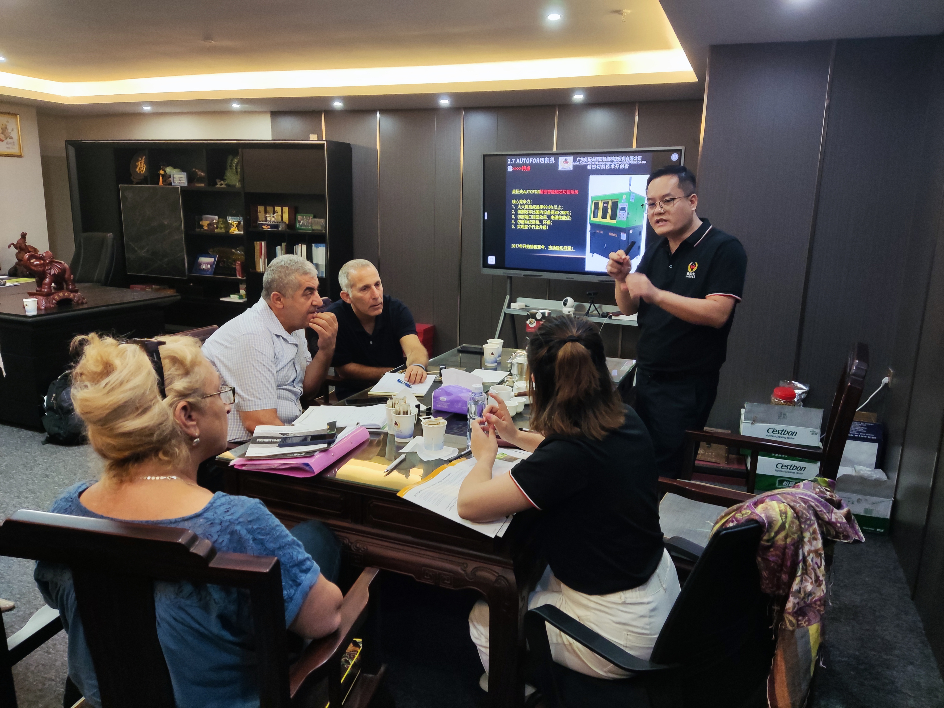 熱烈歡迎以色列客戶(hù)來(lái)訪(fǎng)交流洽談，攜手共贏(yíng)！