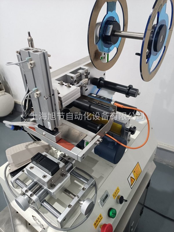 半自動平面貼標機
