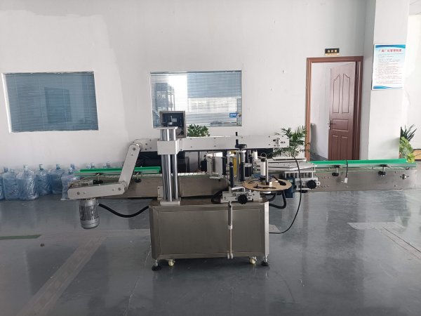 全自動雙側面扁瓶貼標機