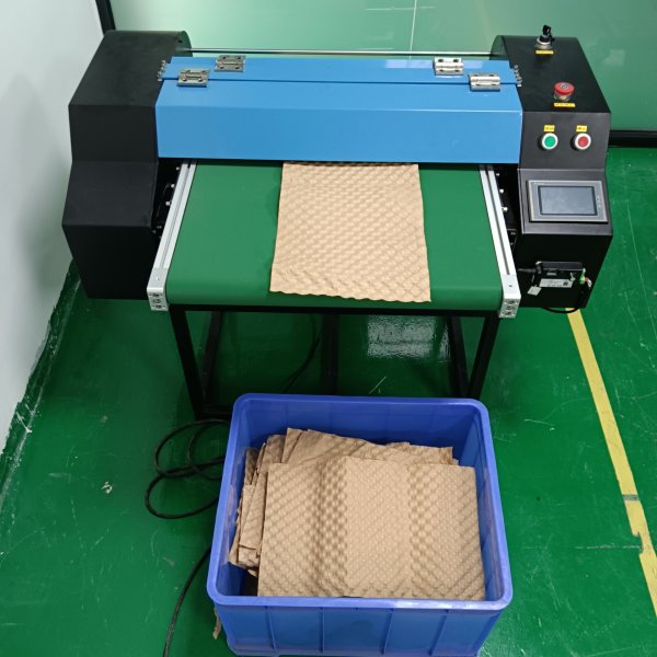 第三代高速自動(dòng)壓泡機(jī)