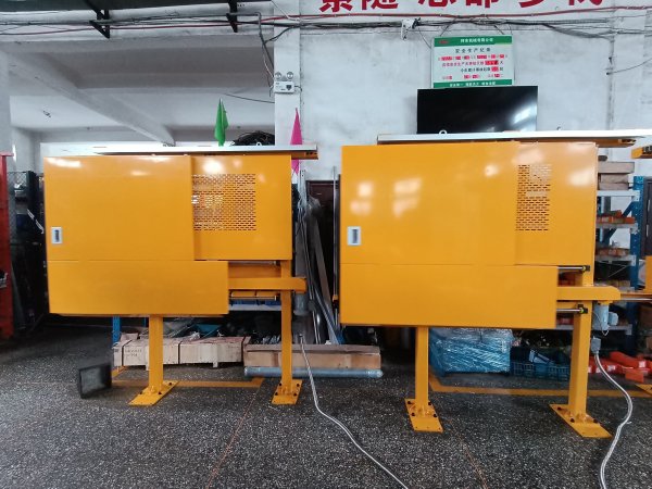 壓鑄機(jī)安全門(mén)