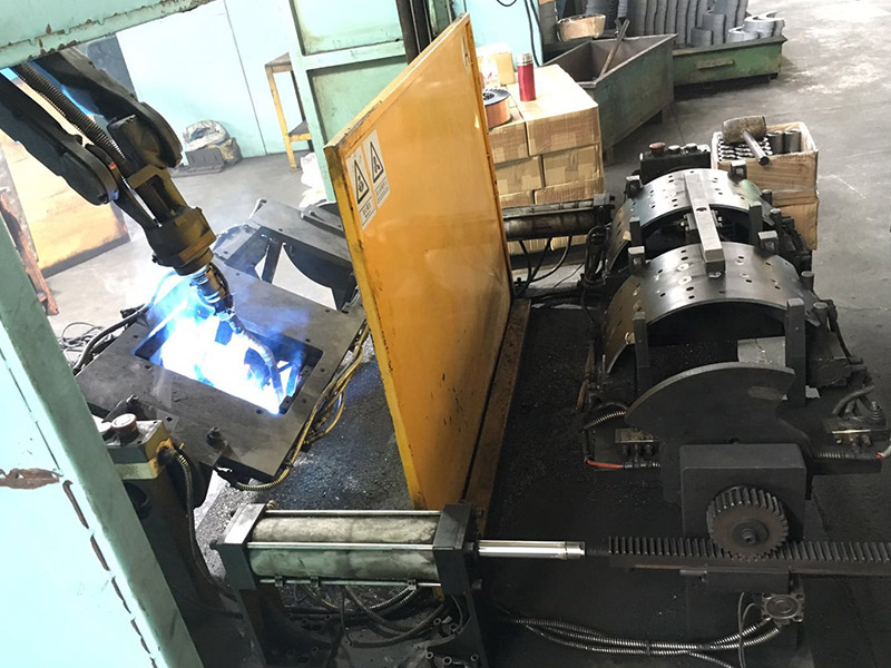 五金沖壓模具目前有什么優(yōu)缺點(diǎn)？