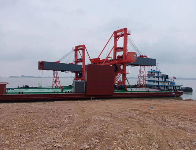 （3000t/h）浮式圓弧軌道式裝船機(jī)
