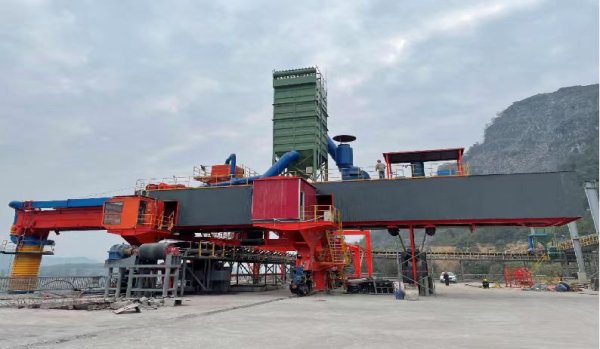 （3000t/h）移動(dòng)式裝船機(jī)