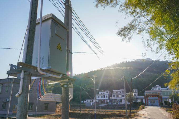清遠局：全省率先完成公司基建部揭榜掛帥項目，基于柔性直流技術解決山區低電壓難題