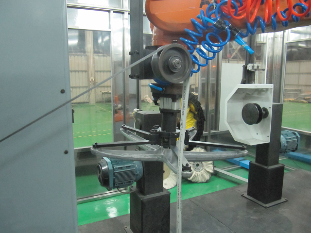 防城港小型打磨去毛刺設(shè)備售后服務(wù) 廣東利迅達機器人系統(tǒng)股份供應(yīng)